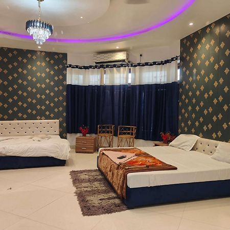 Mauji'S Villa Hotel & Guest House Аллахабад Экстерьер фото