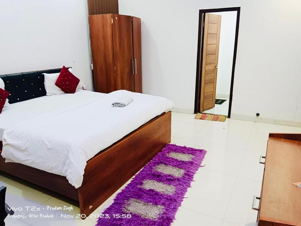 Mauji'S Villa Hotel & Guest House Аллахабад Экстерьер фото