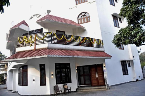 Mauji'S Villa Hotel & Guest House Аллахабад Экстерьер фото